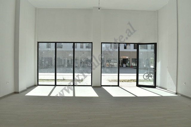 Dyqan me qira ne zonen e Kombinatit ne Tirane